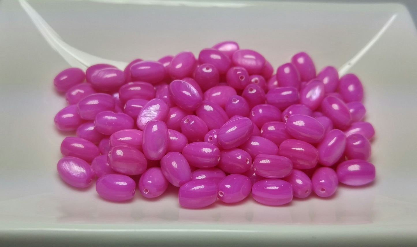 40 Mother of Pearl Beads in Fuchsia