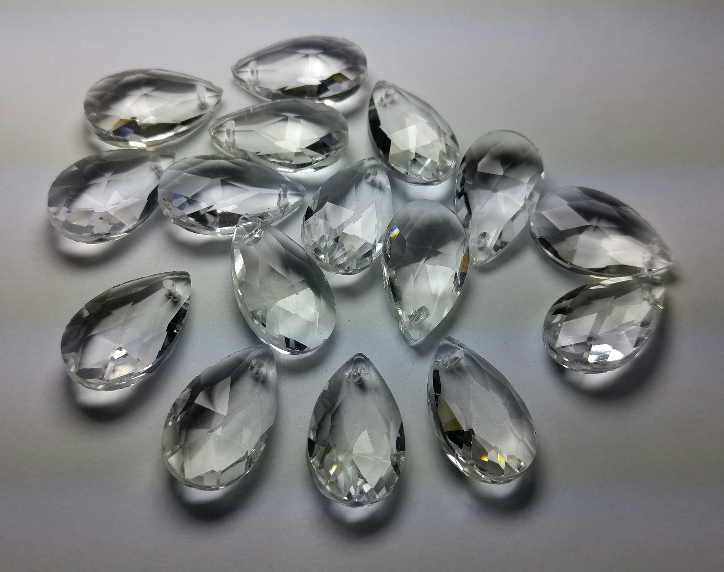 16 Piece Faceted Crystal Glass Drop Set